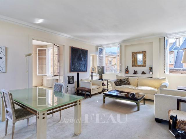 Paris XVIe Foch/Chalgrin/Arc de Triomphe. 105m² Paris 16ème