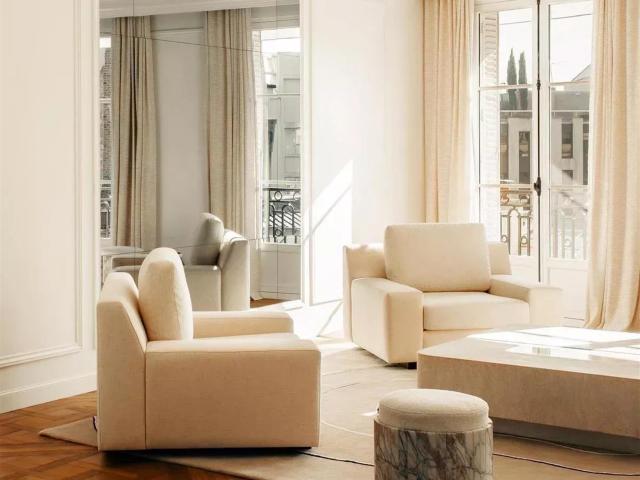 Paris XVIe Place des Etats Unis. 222m² Paris 16ème