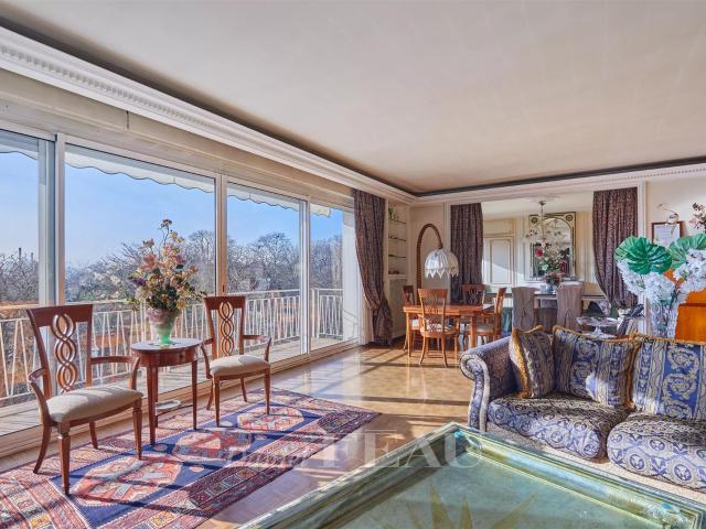 Paris XVIe Porte maillot, balcons, plein sud et vue 150m² Paris 16ème