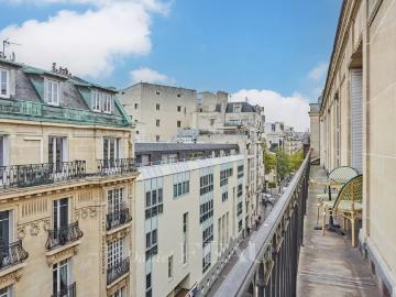Paris XVIe rue de Longchamp