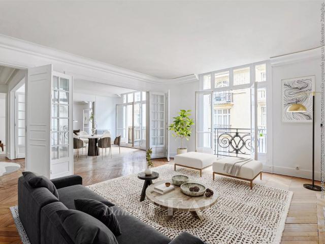 Paris XVIe Square Lamartine Voie privée. 182m² Paris 16ème
