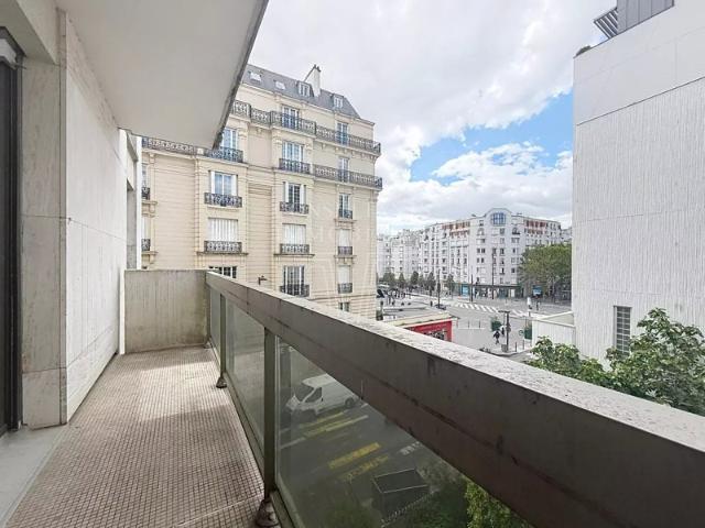 APPARTEMENT 2/3 CH BALCON BOX