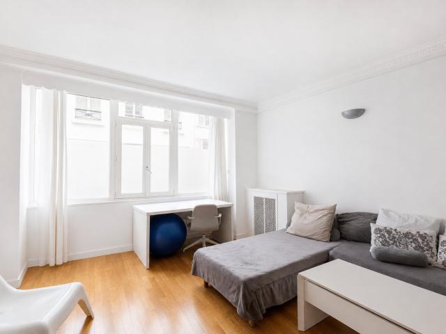 PARIS XVIIe BATIGNOLLES