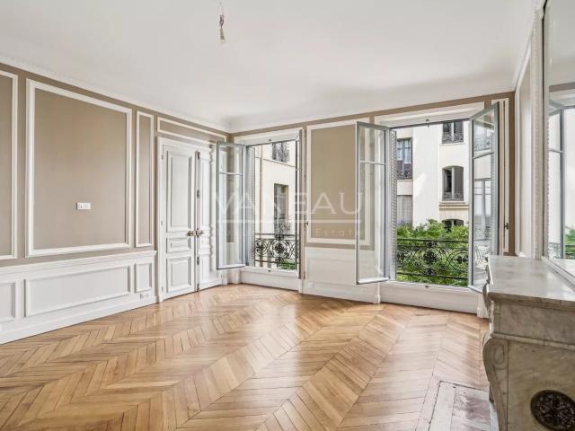 Paris XVIIe Copropriété de grand standing Appartement fam. 154m² Paris 17ème
