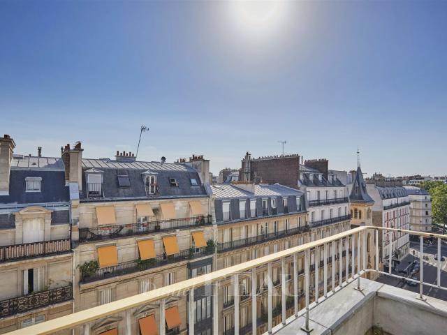 Paris XVIIe Rue Brémontier / Avenue de Wagram 97m² Paris 17ème