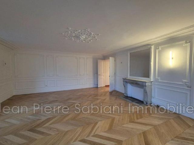 Paris Appartement 4 pièces 121,02 m 2