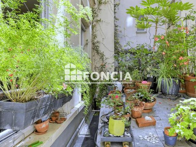 Paris iii – sainte avoie / temple – appartement 3p au calme en parfait etat avec ascenseur