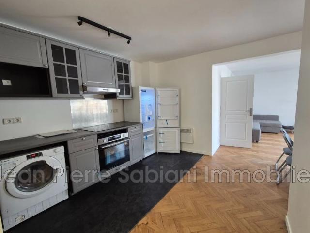 Paris, Location appartement 44,1 m2