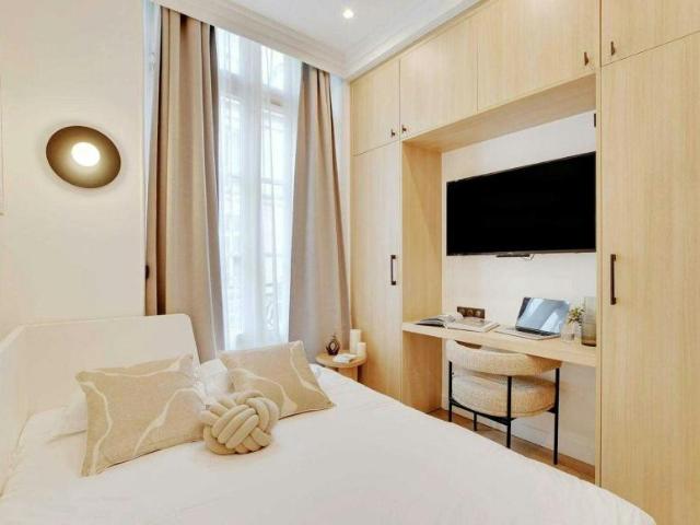 Paris Paris 75001 LS105783812