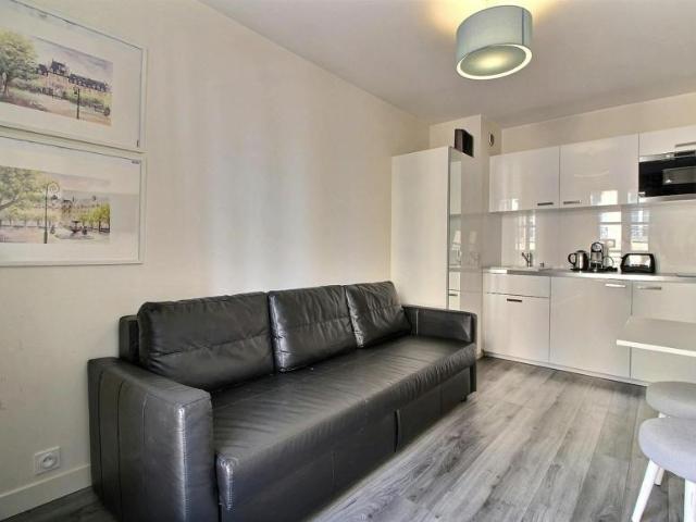 Paris Paris 75004 105089935