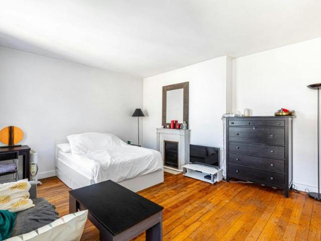 Paris Paris 75006 101588749