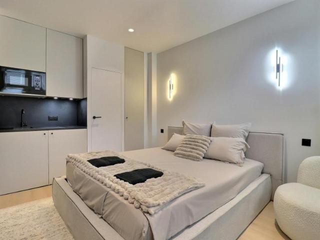 Paris Paris 75013 105009878