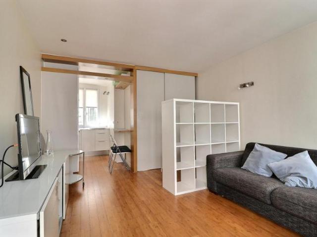 Paris Paris 75010 104958515