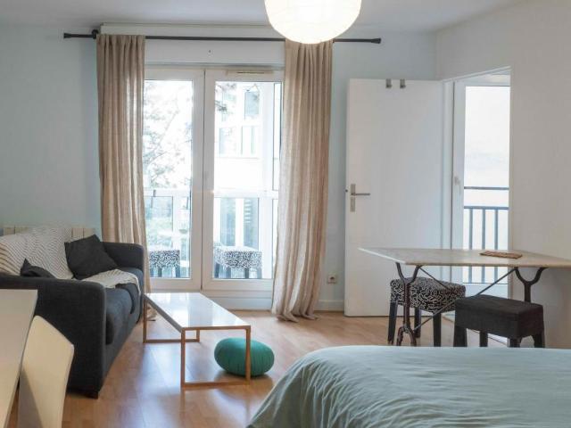 Paris Paris 75011 104865569