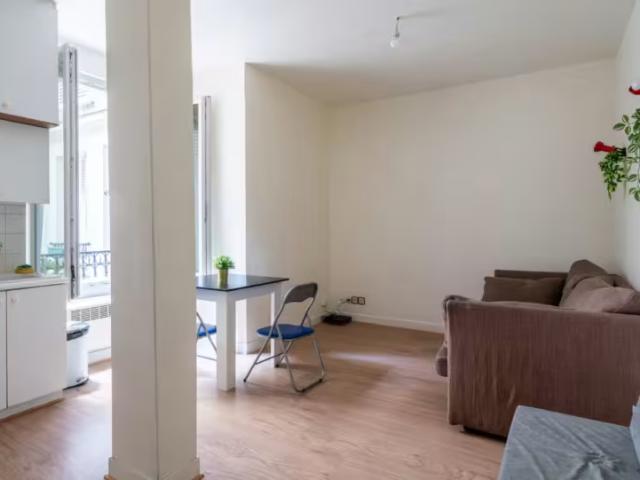 Paris Paris 75012 97635475