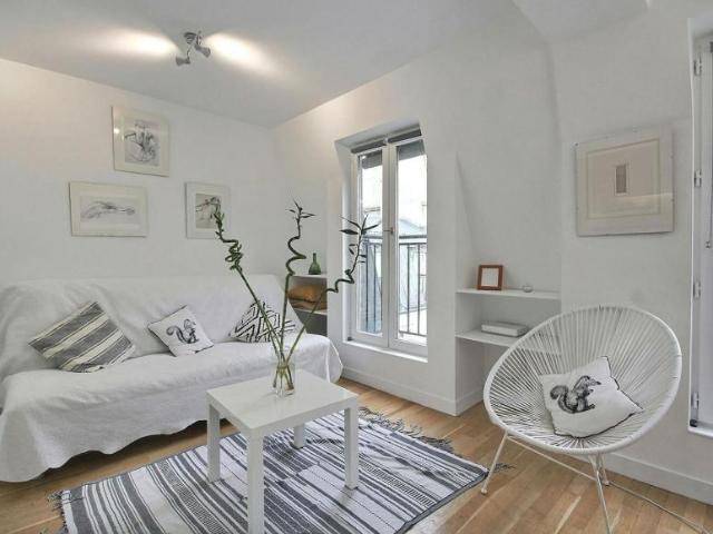 Paris Paris 75017 105807548