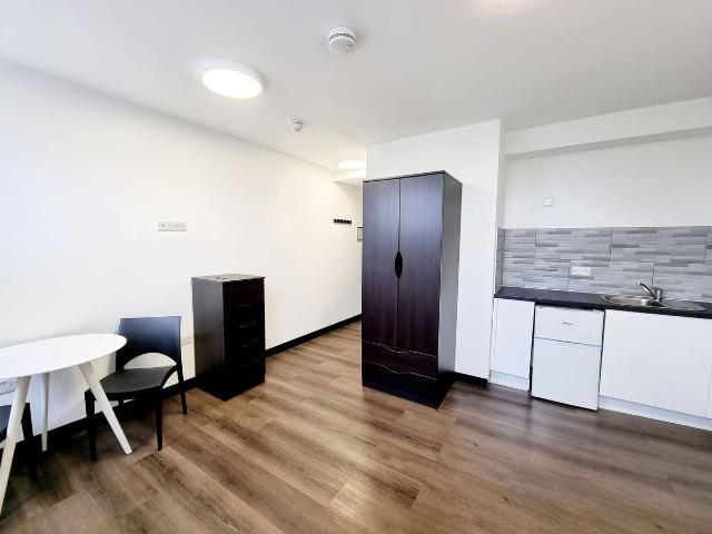Parish Lane, London SE20, Studio to rent, £1,100 pcm | PrimeLocation
