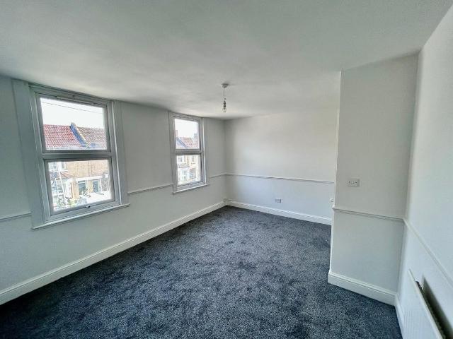 Parish Lane, London SE20, 2 bed flat to rent, £1,800 pcm | PrimeLocation