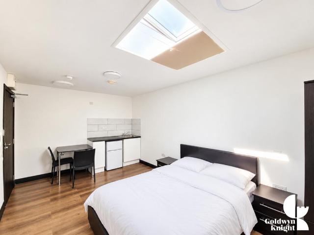 Parish Lane, London SE20 Studio to rent £1,000 pcm £231 pw