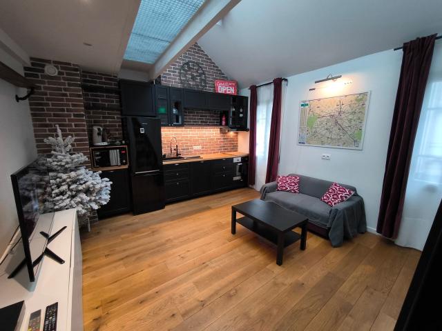 Parisian Loft Duplex: a cozy nest in Paris, Paris Amsterdam Apartments for Rent