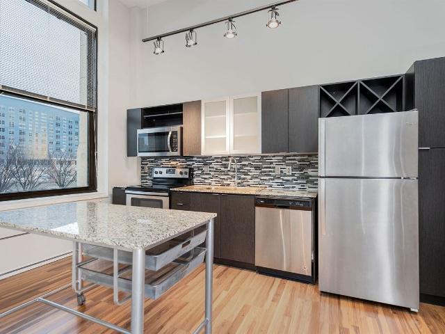 Parisian on Vine Apartments 2 Bedroom Apartment for Rent at 309 Vine St, Cincinnati, OH 45202 Central Business District