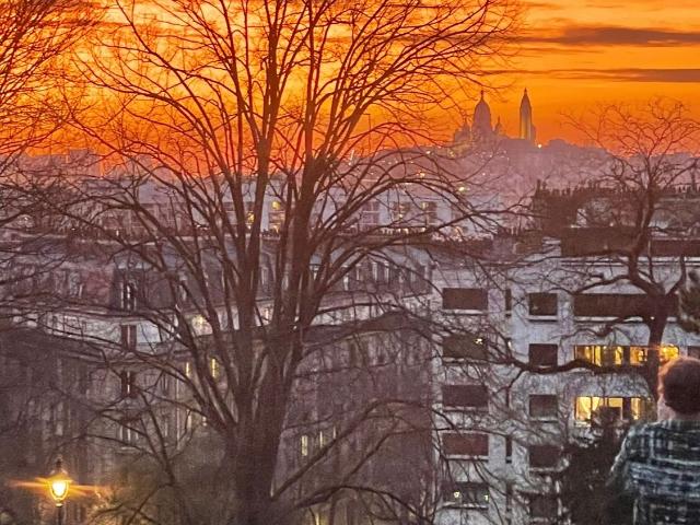 Parisien Flat Next to Park, Paris Amsterdam Apartments for Rent