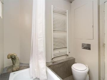 Parisienne jewel overlooking park, Paris Amsterdam Apartments for Rent