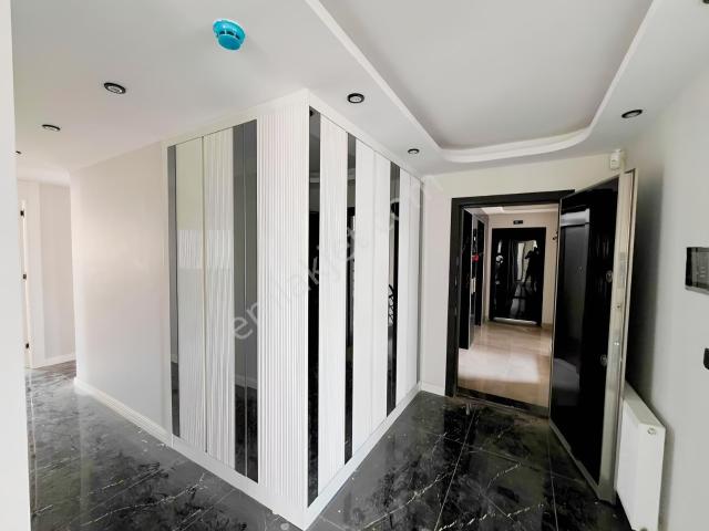 Paris'ten Florya Deluxe Sitesinde Satılık 4+1 Lüks Daire !
