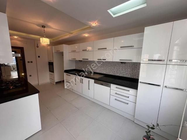 Paris'ten Gökkuşağı Kavşağı Kombili, K.mutfak 2+1 Kiralık Daire