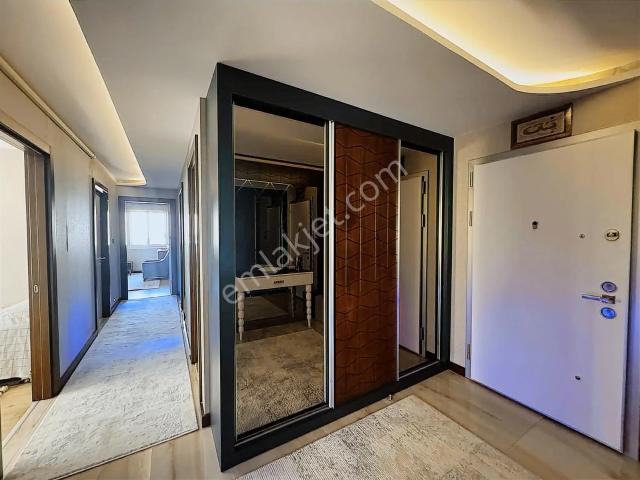 Paris'ten Gürselpaşa'da Tema City Hayat'ta 3+1 Kiralık Daire