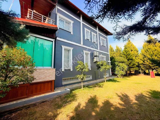 Paristen Karahanda Prestijli 5+1 Full Yapılı Özel Villa !