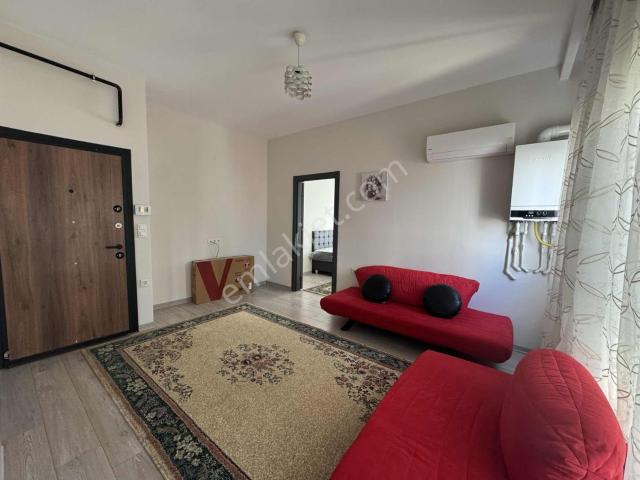Paris'ten Kenan Evren Bulvar Üzerinde Kiralık 1+1 Daire