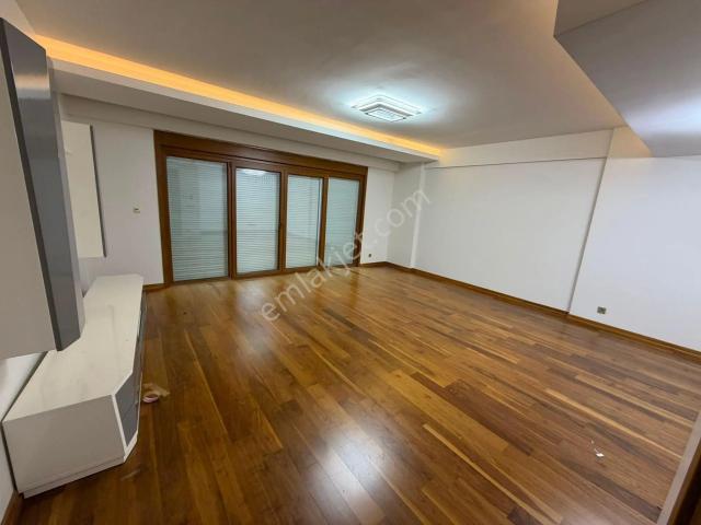 Park Mavera'da Hakanlar İnşaattan Kiralık180m2 3+1 Daire