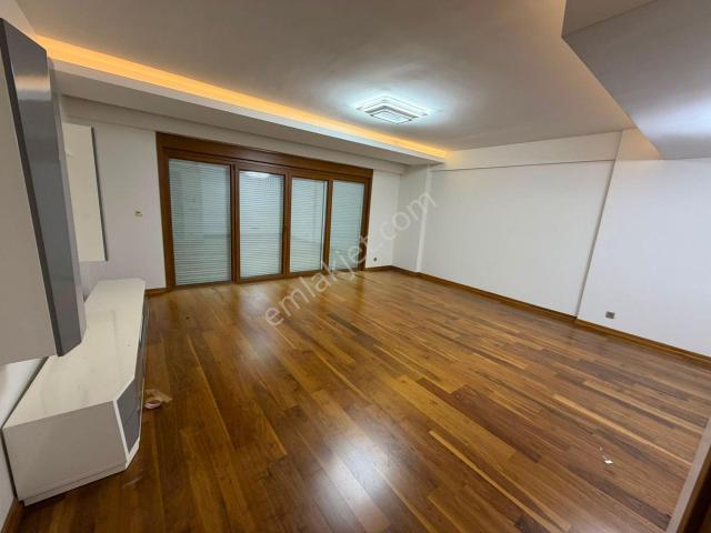 Park Mavera'da Hakanlar İnşaattan Satılık 180m2 3+1 Daire
