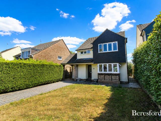 Park Meadow, Doddinghurst CM15, 4 bed detached house to rent, £2,650 pcm | PrimeLocation