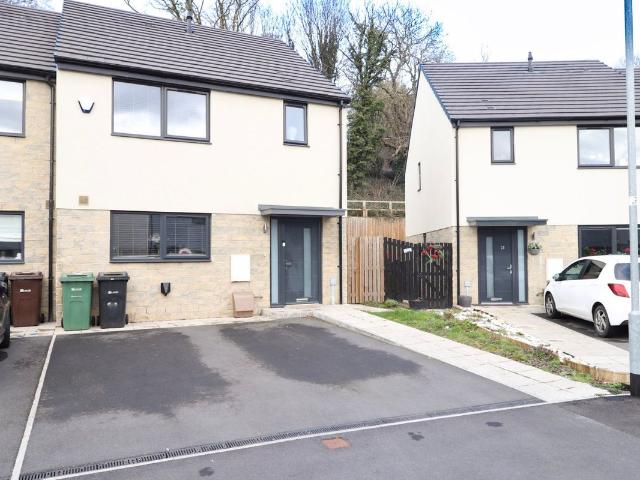 Park Meadow Lane, Leeds, West Yorkshire LS12, 3 bed detached house to rent, £1,450 pcm | PrimeLocation