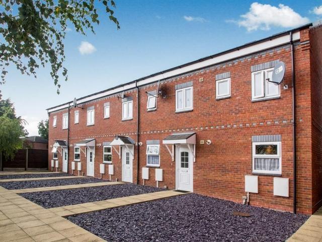 Park Mews, Burton On Trent DE14, 4 bed property to rent, £1,175 pcm | PrimeLocation