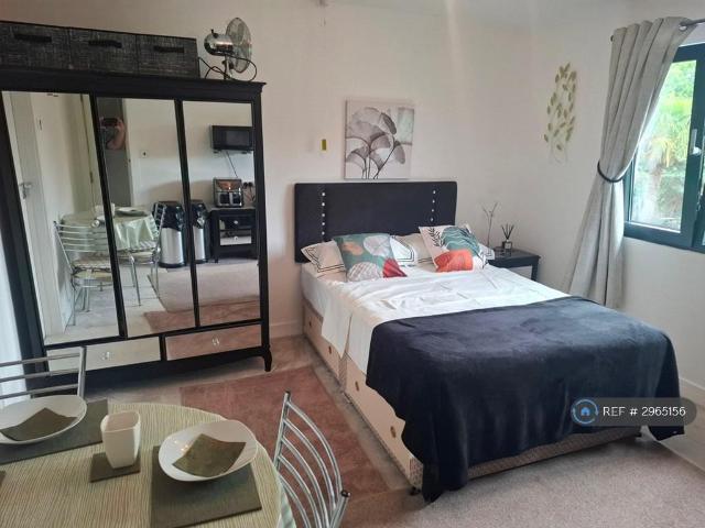 Park Avenue, Broadstairs Kent, CT10 1 bed in a house share to rent £689 pcm £159 pw