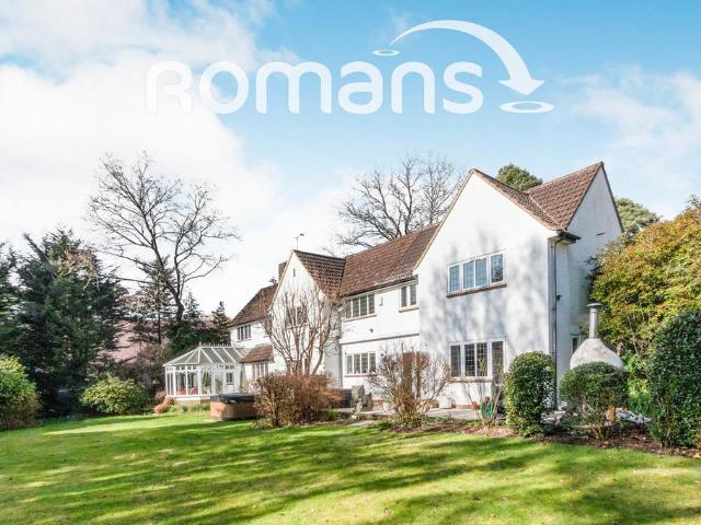 Park Avenue, Camberley, GU15 6 bed detached house to rent £4,500 pcm £1,038 pw