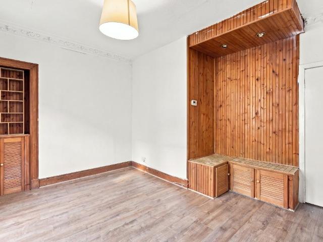 Park Avenue, Dundee DD4 2 bed flat to rent £795 pcm £183 pw