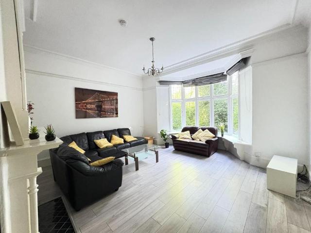 Park Avenue, Endcliffe, Sheffield 4 bed apartment to rent £1,550 pcm £358 pw