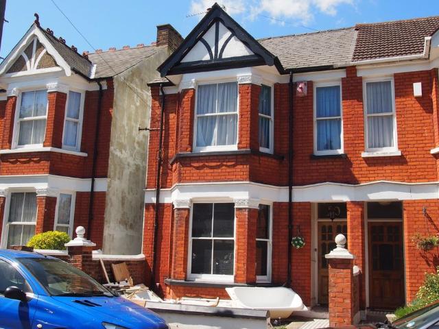 Park Avenue, Gillingham ME7, 4 bed end terrace house to rent, £1,550 pcm | PrimeLocation