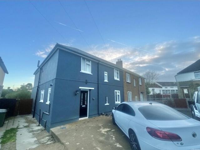 Park Avenue, Grays, RM20 1 bed in a house share to rent £850 pcm £196 pw