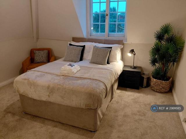 Park Avenue, Hull, HU5 1 bed in a flat share to rent £585 pcm £135 pw