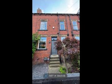 Park Avenue, Leeds LS12, 2 bed terraced house to rent, £935 pcm | PrimeLocation