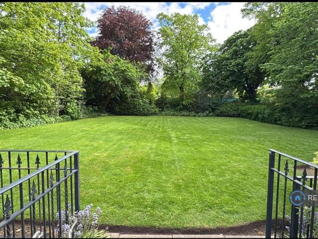 Park Avenue, Liverpool, L18 2 bed maisonette to rent £1,300 pcm £300 pw