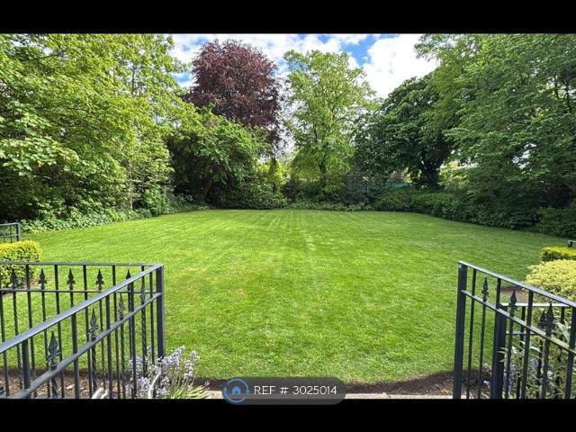 Park Avenue, Liverpool L18, 2 bed maisonette to rent, £1,300 pcm | PrimeLocation