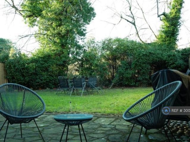 Park Avenue, London, N22 1 bed flat to rent £1,600 pcm £369 pw