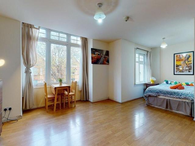 Park Avenue, London NW2 Studio to rent £1,431 pcm £330 pw