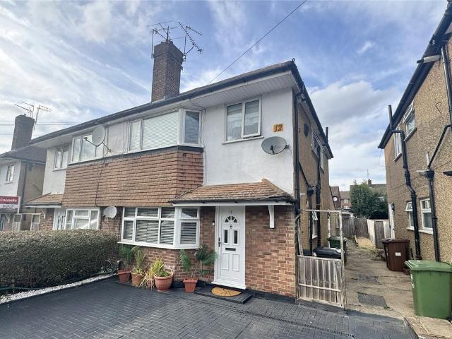 Park Avenue Maisonettes, Park Avenue. 2 bed maisonette to rent £1,500 pcm £346 pw